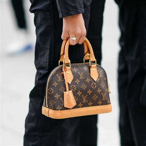 louis vuitton spontini bag review|From the Speedy to the Alma, a History of Louis Vuitton .